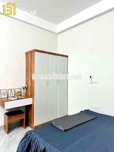 CCMN PHỐ CẦU GIẤY. BAN CÔNG RỘNG. GIÁ 5Tr5