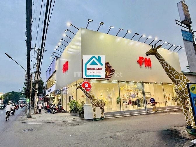 Cho thuê nhà Góc 2 mặt tiền: 645 Quang Trung, P11, Gò Vấp 10x40