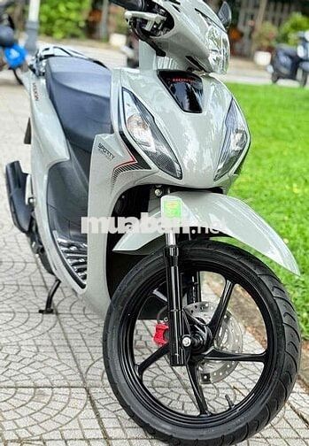 Vision 2024 đi 4 ngàn. phiên bản thể thao cao cấp