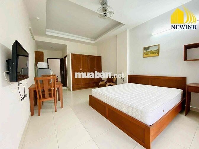 Căn hộ ban công full nội thất ngay khu HimLam Quận 7