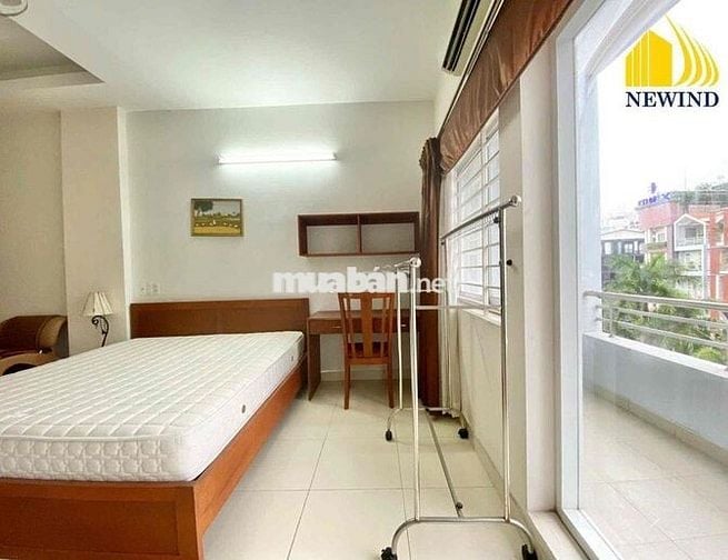 Căn hộ ban công full nội thất ngay khu HimLam Quận 7