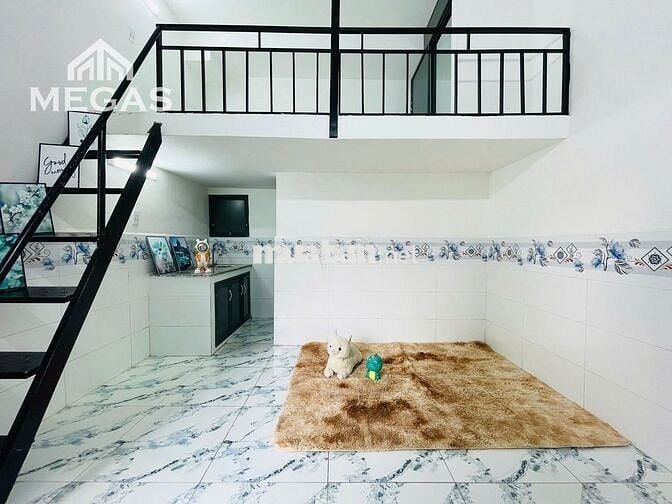 GIÁ SAO PHÒNG VẬY - CĂN HỘ GÁC CAO 1M8 NỘI THẤT NGAY HƯƠNG LỘ 2 - 4 XÃ