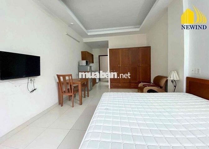 Căn hộ ban công full nội thất ngay khu HimLam Quận 7