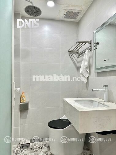 Cho thuê căn hộ 35m2,có ban công,full nội thất,Bùi Viện,Takashimaya