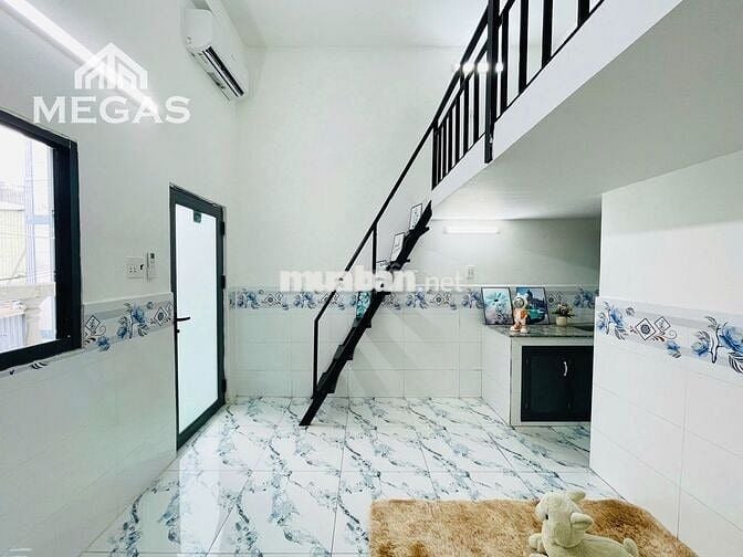 GIÁ SAO PHÒNG VẬY - CĂN HỘ GÁC CAO 1M8 NỘI THẤT NGAY HƯƠNG LỘ 2 - 4 XÃ