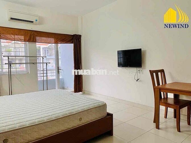 Căn hộ ban công full nội thất ngay khu HimLam Quận 7