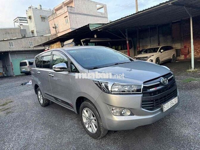 Toyota Innova 2017 2.0E - 96000 km