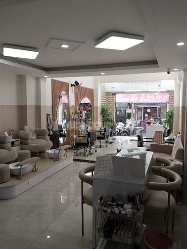 Cần sang gấp salon nữ,gội đầu ds ,body ,nail