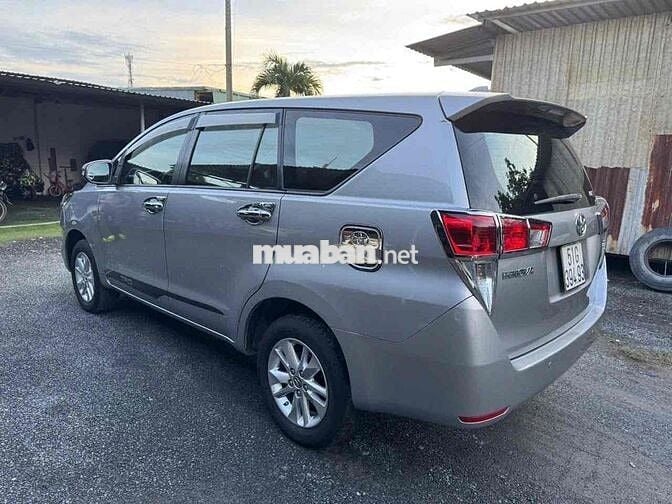 Toyota Innova 2017 2.0E - 96000 km