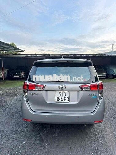 Toyota Innova 2017 2.0E - 96000 km