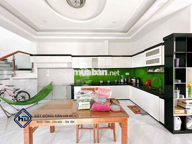 Nhà góc 2 mặt tiền 5.8x20 góc 2 mặt tiền đường TA13 đông đúc