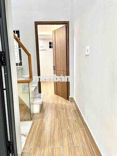 Chỉ 4..4 Tỷ Có Ngay Nhà Đẹp 3 Tầng-Hxh-32..m2-cạnh Lạc long quân-âu co