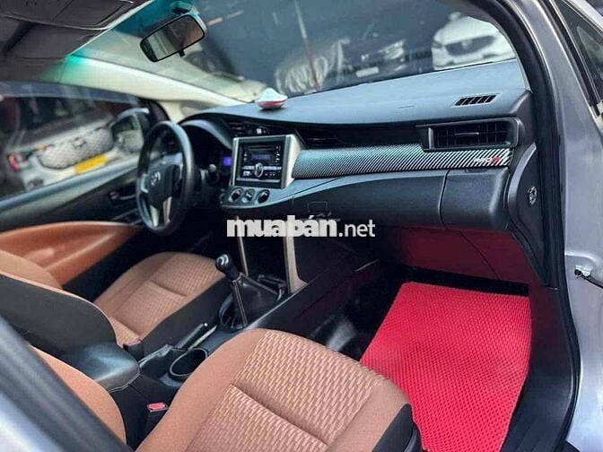 Toyota Innova 2017 2.0E - 96000 km