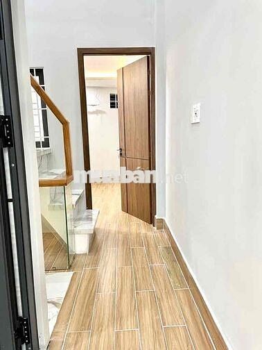 Chỉ 4..4 Tỷ Có Ngay Nhà Đẹp 3 Tầng-Hxh-32..m2-cạnh Lạc long quân-âu co