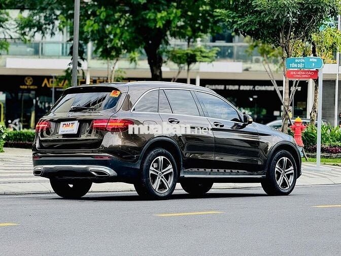 Mercedes Benz GLC 250 4MATIC 2018 - Màu Nâu