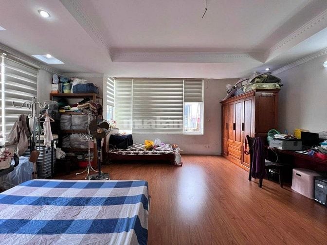 Phân lô Trần Quốc Hoàn 35m2*5T ô tô vào nhà, nhà ở ngay, gần phố 12 tỷ