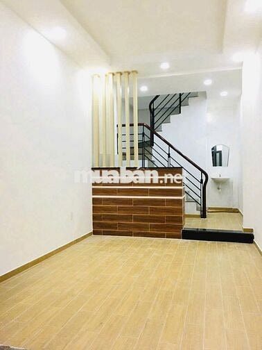 Nhà Nguyên Căn Đường Nguyễn Tri Phương - 2PN 2WC - 3x9m