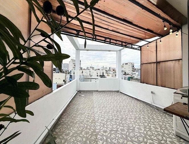 penthouse đặt biệt mới 100% nguyên tầng siêu rộng full nội thất