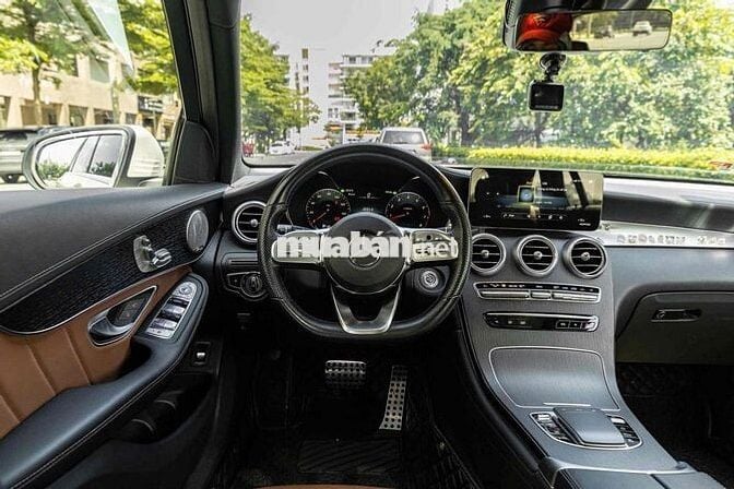 GLC300 AMG 2023 công ty 1 chủ từ đầu siêu đẹp