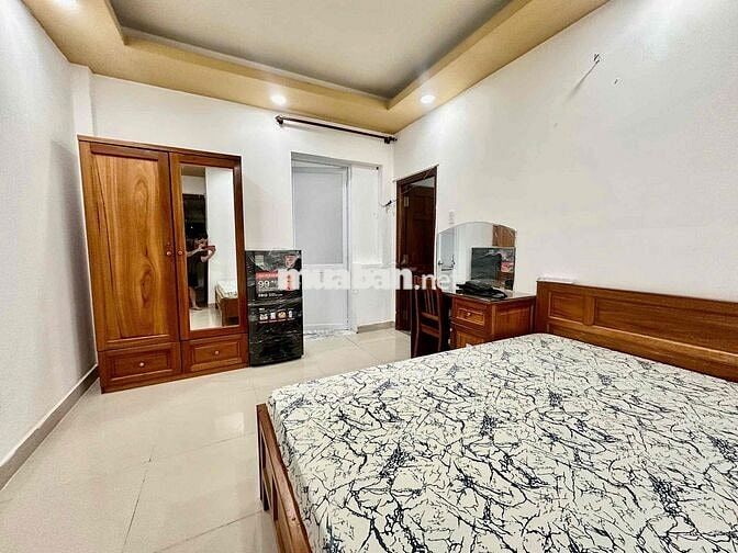 Cho thuê phòng - Tách bếp - giếng trời - Full nội thất - KDC Trung Son