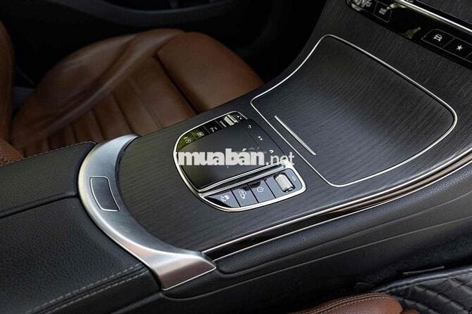 GLC300 AMG 2023 công ty 1 chủ từ đầu siêu đẹp