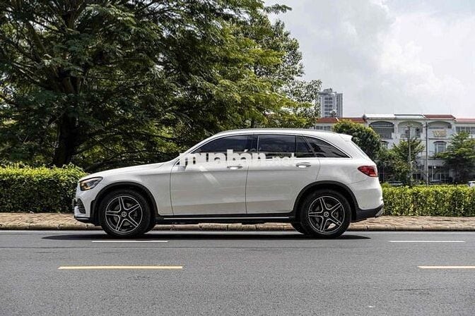 GLC300 AMG 2023 công ty 1 chủ từ đầu siêu đẹp