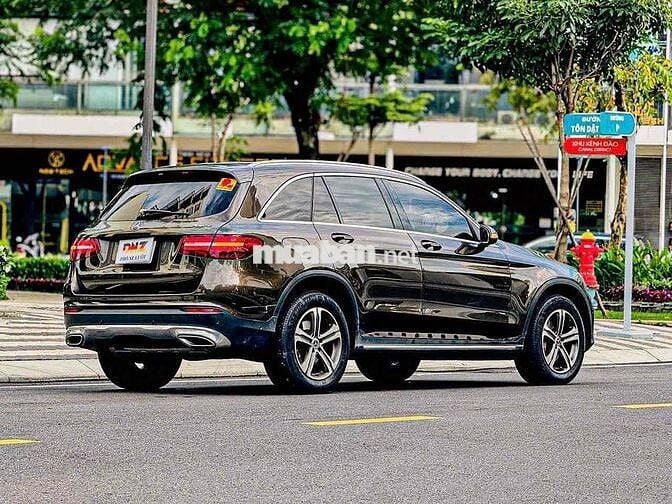 Mercedes Benz GLC 2018 250 4MATIC - Màu Nâu