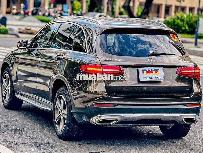 Mercedes Benz GLC 2018 250 4MATIC - Màu Nâu