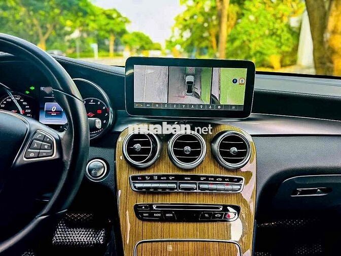 Mercedes Benz GLC 2018 250 4MATIC - Màu Nâu