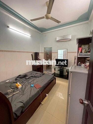 Cần cho thuê nhà mt lê sao 3.7x15m 2 lầu sân thượng 4pn 3wc 13tr