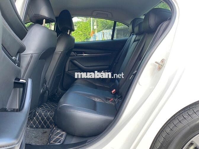 Mazda 3 luxury sx 2022  -  23000km