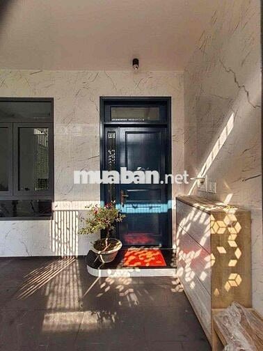 Nhà 1 trệt 3 lầu 4pn 4WC, trong hẻm dân cư yên tĩnh, an ninh
