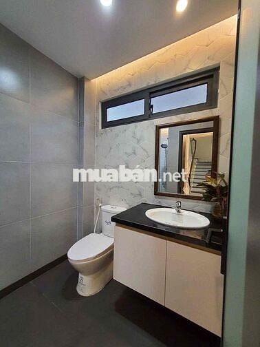 Nhà 1 trệt 3 lầu 4pn 4WC, trong hẻm dân cư yên tĩnh, an ninh