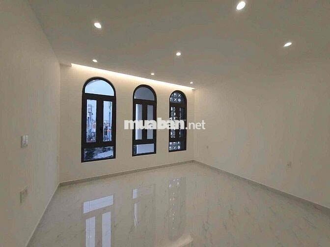 Nhà 1 trệt 3 lầu 4pn 4WC, trong hẻm dân cư yên tĩnh, an ninh