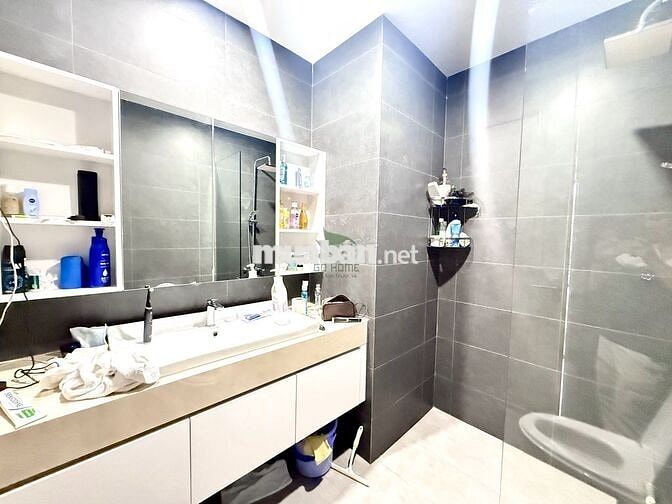 CĂN HỘ1 PHÒNG NGỦ 2 BAN CÔNG ĐỦ NỘI THẤT GIÁ 15 TRIỆU/THÁNG
