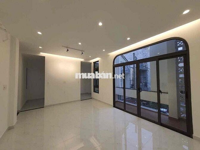 Nhà 1 trệt 3 lầu 4pn 4WC, trong hẻm dân cư yên tĩnh, an ninh