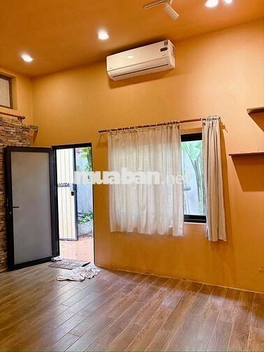 Cho thuê nhà - Nguyễn Khoái Q4 - 92m2 - 2pn lớn - Giá 15 triệu.