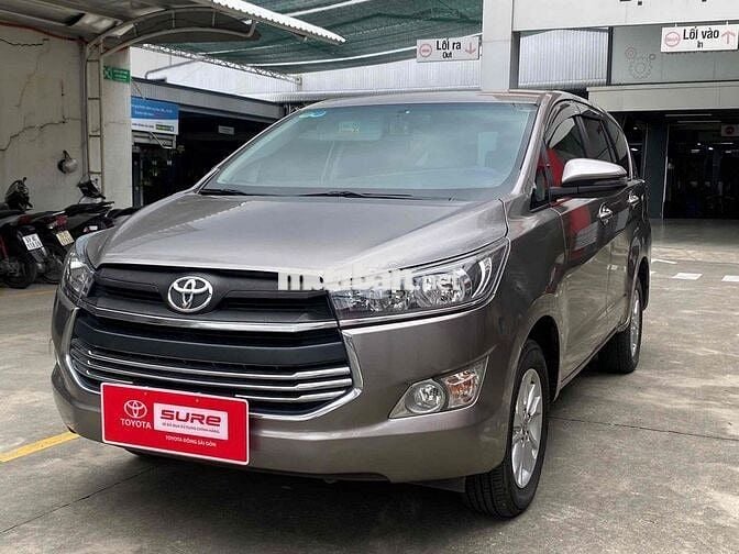 Toyota Innova 2019 2.0E số sàn màu đồng đi 61.000