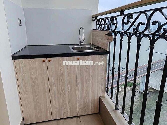chính chủ gởi bán căn hộ cao cấp 5* , Goldenbay , 1 phòng ngủ , 7-10tr