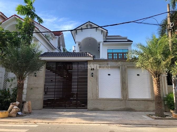 Biệt thự MT đường số 13C khu Tên Lửa, DT 10x27m , giá 49 triệu/tháng