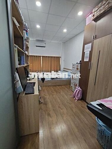 Q11 NHỈNH 5 TỶ -CẠNH MẶT TIỀN - NHÀ MỚI TINH - SỔ VUÔNG TUYỆT ĐẸP