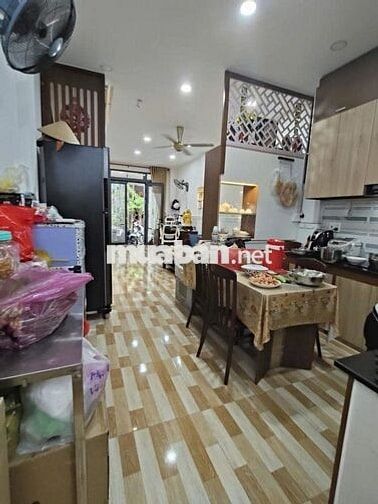 Q11 NHỈNH 5 TỶ -CẠNH MẶT TIỀN - NHÀ MỚI TINH - SỔ VUÔNG TUYỆT ĐẸP