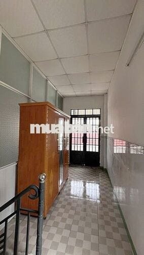 CHO THUÊ NHÀ NGUYÊN CĂN, 50M2, 2 TẦNG, 2 PN, GIÁ 8tr/1T. HẺM OTO.