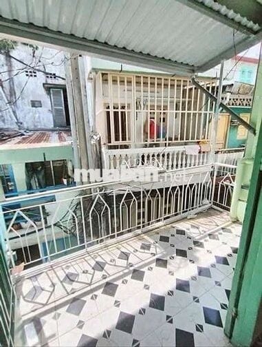 Bán Gấp nhà nhỏ có vỏ sát Huỳnh Văn Bánh 2tang 50m2 nhỉnh 3ty hẻm 3 ga