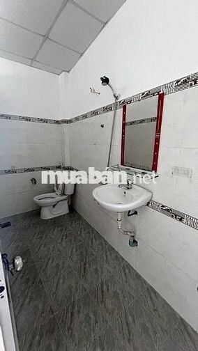 CHO THUÊ NHÀ NGUYÊN CĂN, 50M2, 2 TẦNG, 2 PN, GIÁ 8tr/1T. HẺM OTO.