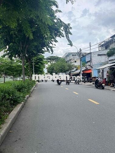 Bán nhà mặt tiền đường, trung tâm Quận 6