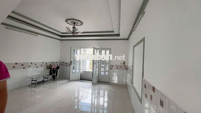 CHO THUÊ NHÀ NGUYÊN CĂN, 50M2, 2 TẦNG, 2 PN, GIÁ 8tr/1T. HẺM OTO.
