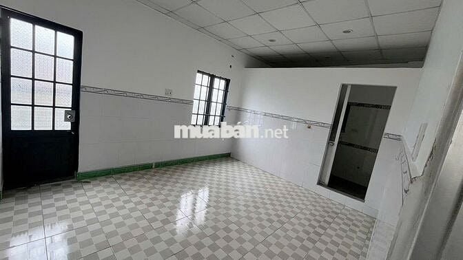 CHO THUÊ NHÀ NGUYÊN CĂN, 50M2, 2 TẦNG, 2 PN, GIÁ 8tr/1T. HẺM OTO.