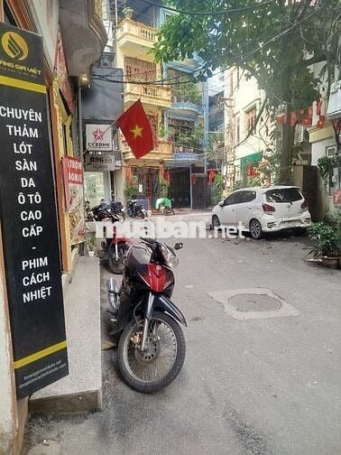 Cho thuê cửa nhà hoặc gia đình ở