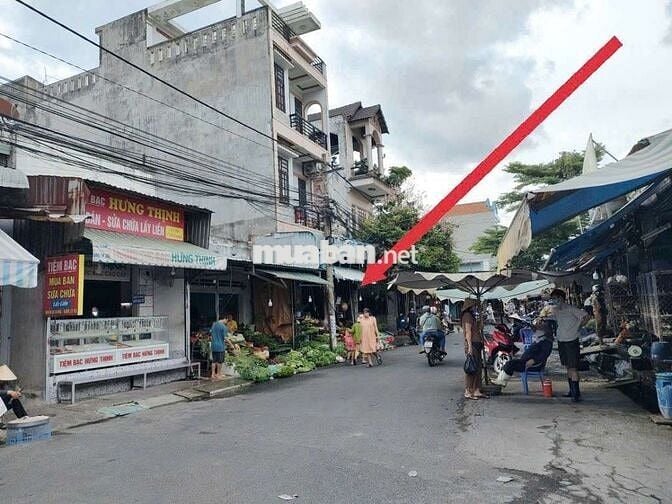 BÁN NHÀ CẤP 4 NGAY CHỢ KHU DÂN CƯ 434 DT 150M2 ĐANG CHO THUÊ 15TR